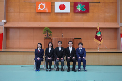 7.04.09 入学式. (408)